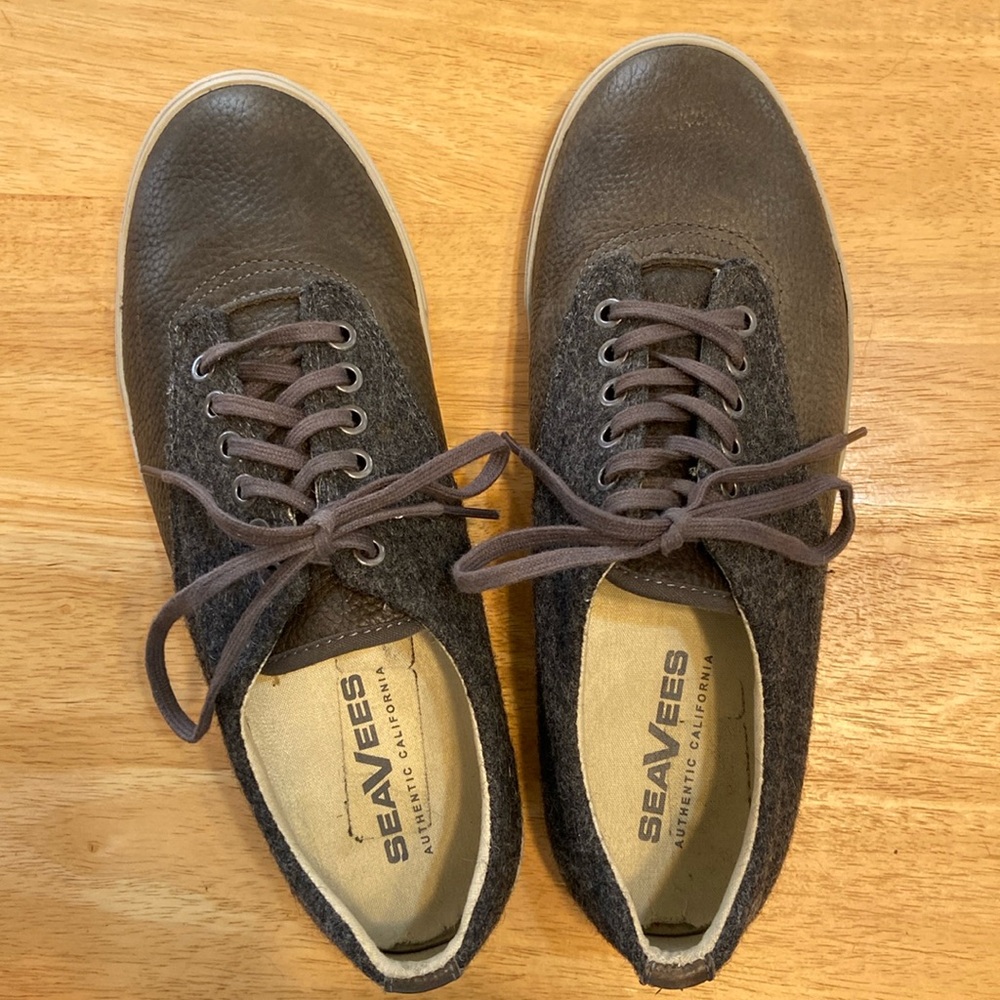 SEAVEES Men's 08/63 Hermosa Plimsoll Varsity Fashion Sneaker